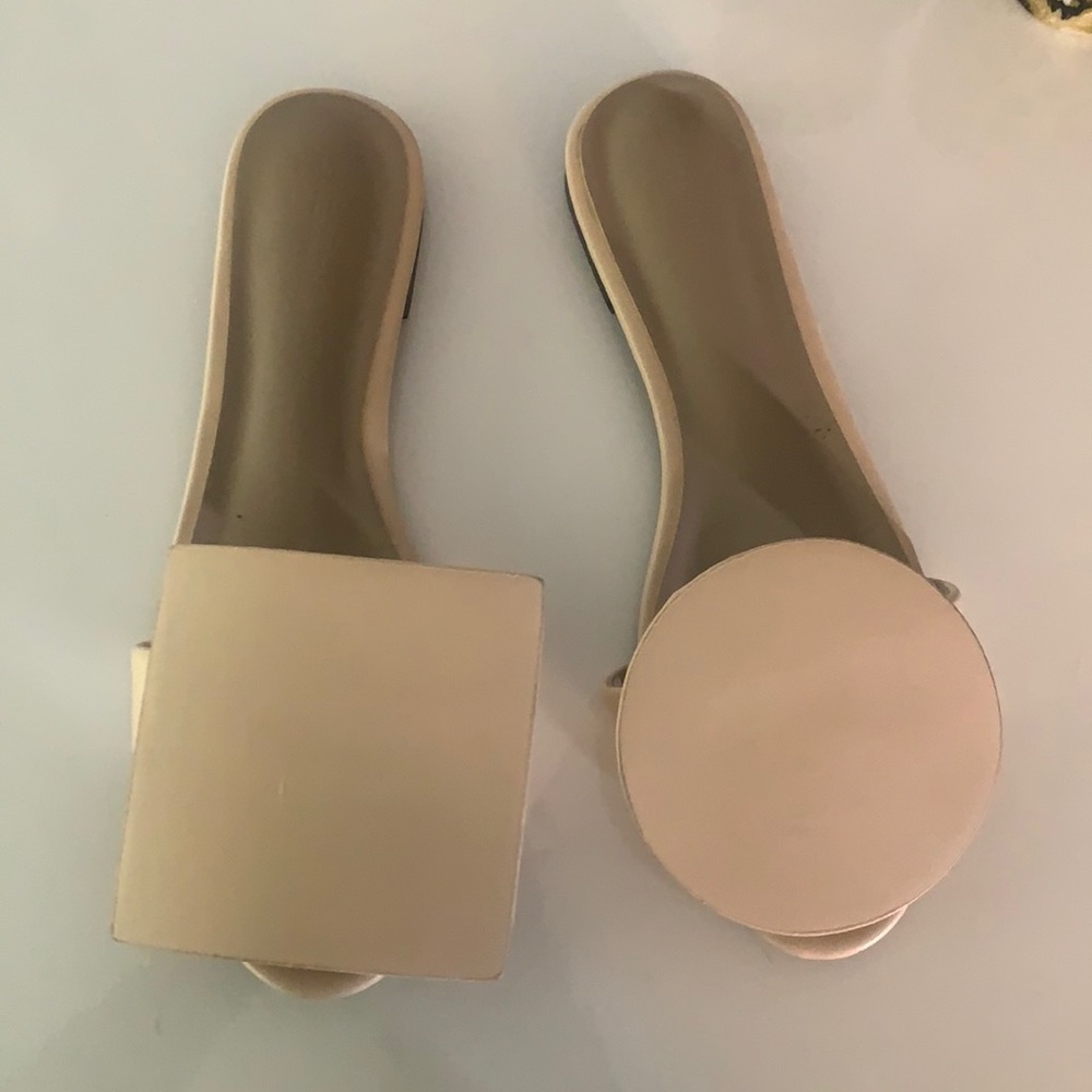 SHEIN flats. Size 39/9, feels like 38/8.